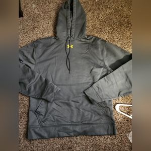 Mens Small Under Armour hoodie